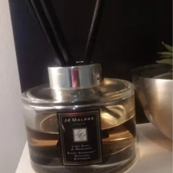 Jo Malone Diffuser in Lime, Basil & Mandarin - Picture 3 of 5